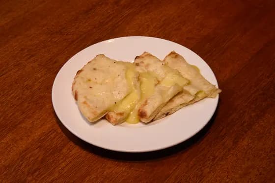Garlic Cheese Naan